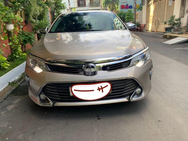 Bán Toyota Camry đời 2015 giá cạnh tranh