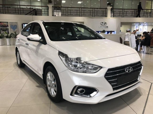 Bán xe Hyundai Accent sản xuất 2020, màu trắng, giao xe nhanh0