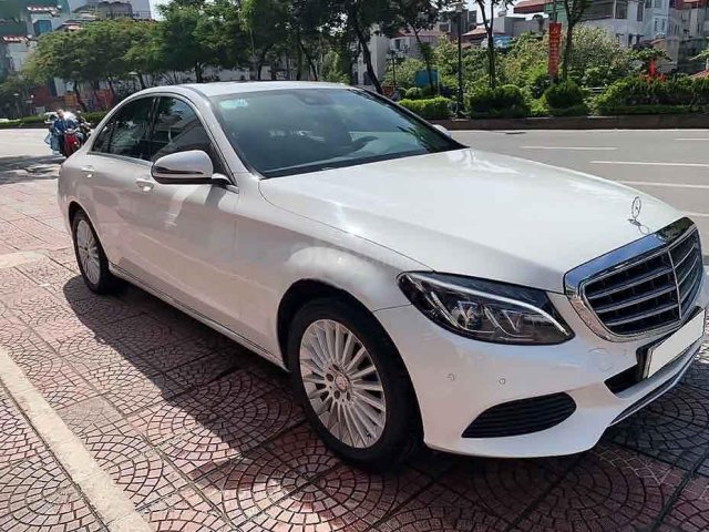 Bán Mercedes C250 năm 2016, màu trắng0