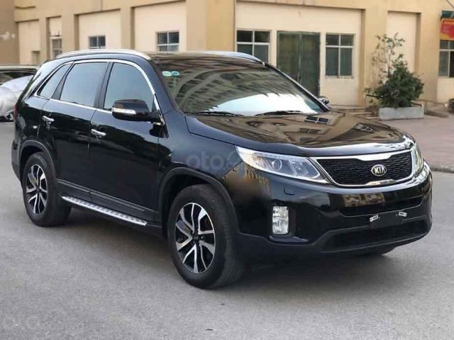 Cần bán Kia Sorento GAT đời 2018, màu đen