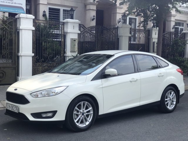 Cần bán Ford Focus năm 2019, màu trắng, odo 23.000km