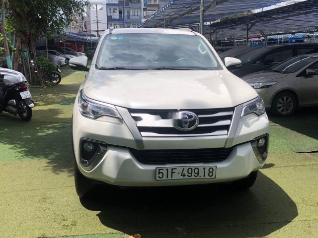 Cần bán Toyota Fortuner năm sản xuất 2017, màu bạc, nhập khẩu nguyên chiếc  0