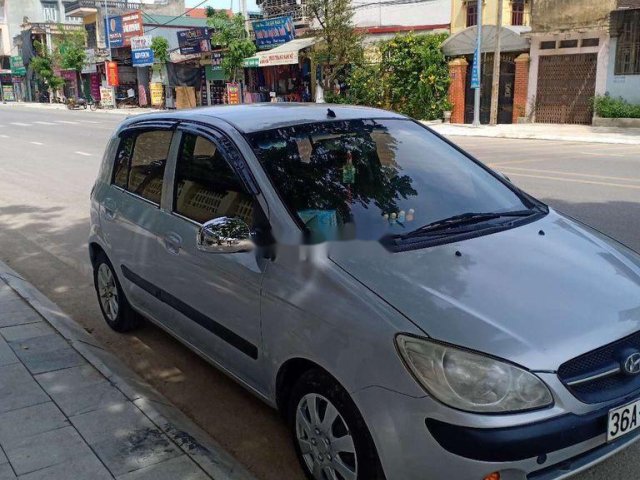 Bán Hyundai Getz sản xuất năm 2010, màu bạc còn mới