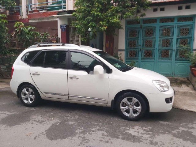 Cần bán Kia Carens 2016, màu trắng còn mới0