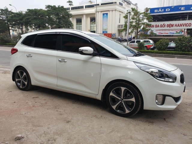 Bán ô tô Kia Rondo đời 2016, màu trắng còn mới, giá tốt0