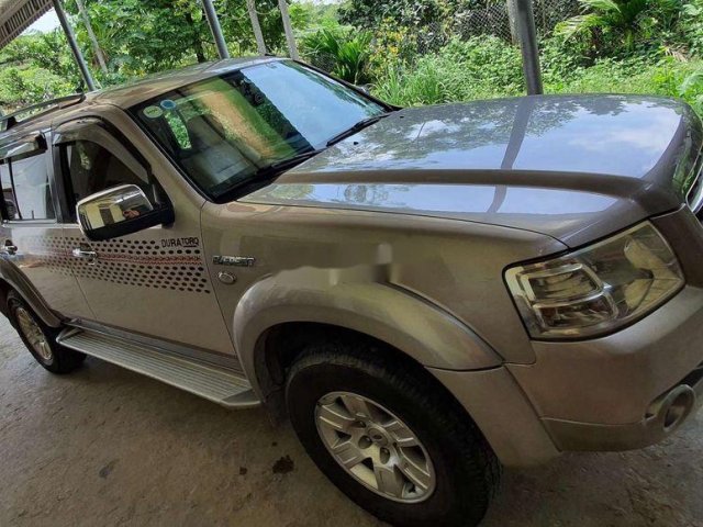 Cần bán xe Ford Everest năm 2008 còn mới0