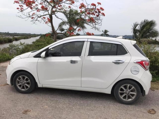 Bán Hyundai Grand i10 năm 2014, màu trắng, xe nhập còn mới  