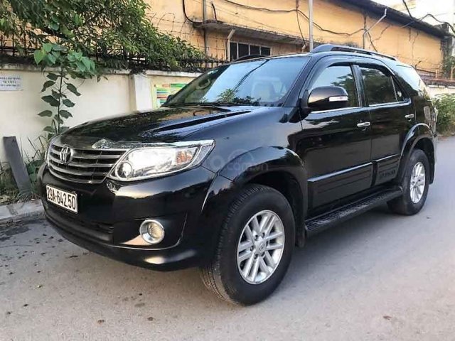 Chính chủ bán Toyota Fortuner 2.7AT sản xuất 2013, màu đen