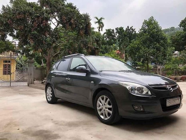 Cần bán xe Hyundai i30 sản xuất năm 2008, màu xám, nhập khẩu nguyên chiếc xe gia đình0