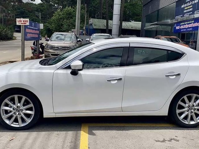 Cần bán lại xe Mazda 3 2018, màu trắng, giá tốt0