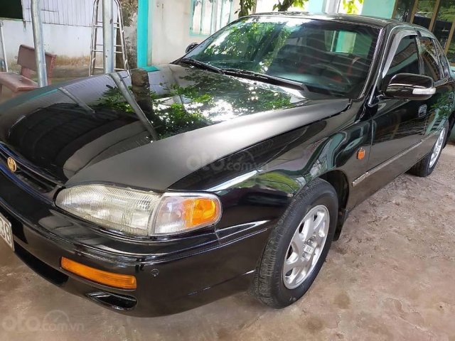 Bán xe Toyota Camry sản xuất năm 1997, màu đen, nhập khẩu như mới, giá tốt