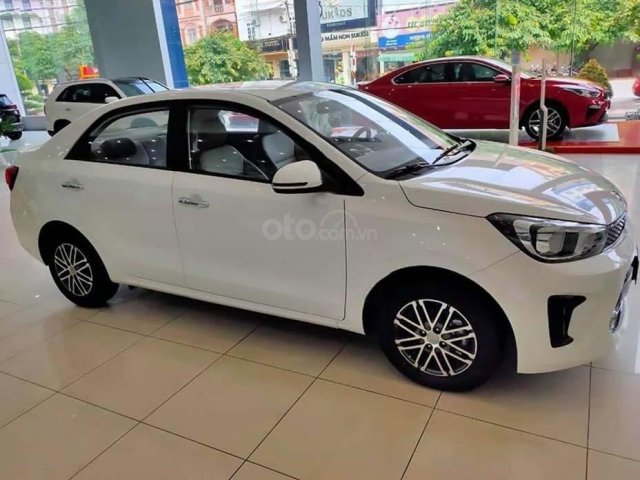 Bán ô tô Kia Soluto 1.4 MT Deluxe đời 2020, màu trắng, 399 triệu