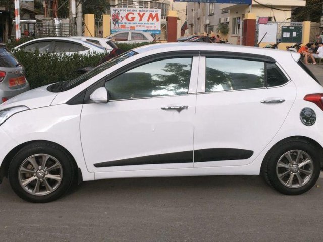 Bán Hyundai Grand i10 năm sản xuất 2015, màu trắng, xe nhập0