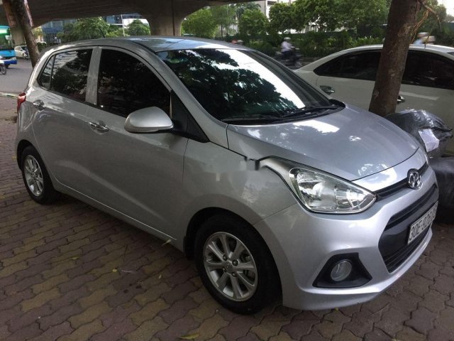 Cần bán xe Hyundai Grand i10 đời 2016, màu bạc, nhập khẩu nguyên chiếc 