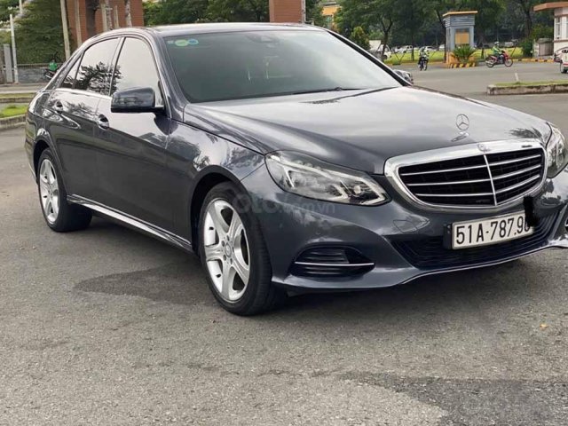 Cần bán Mercedes E class năm sản xuất 2013, màu xám còn mới0