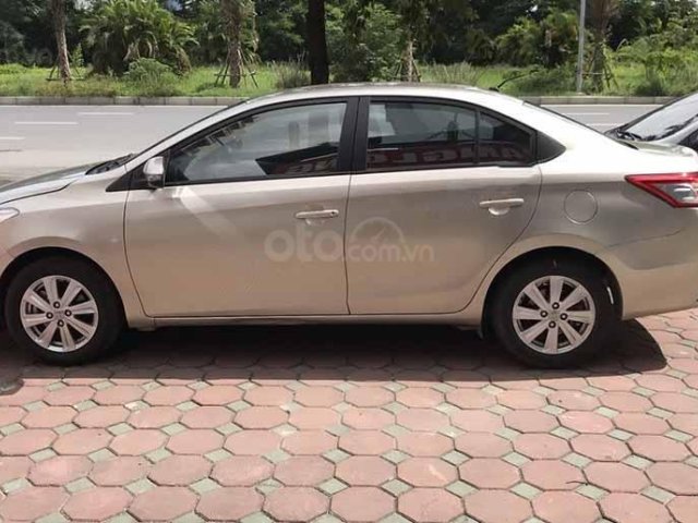 Cần bán lại xe Toyota Vios sản xuất 2015 còn mới