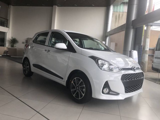 Bán xe Hyundai Grand i10 1.2 AT đời 2020, màu trắng, giá tốt nhất thị trường