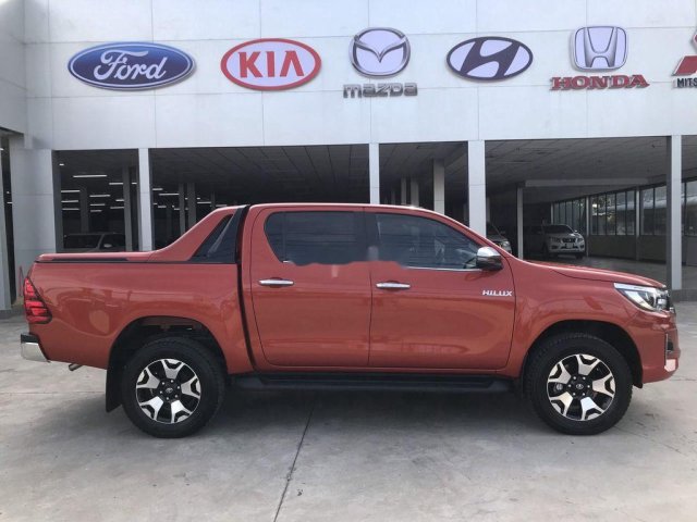 Bán Toyota Hilux đời 2019, màu đỏ, xe nhập còn mới 0