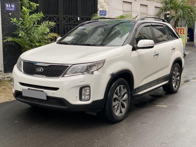 Gia đình bán Kia Sorento đời 2017, màu trắng 