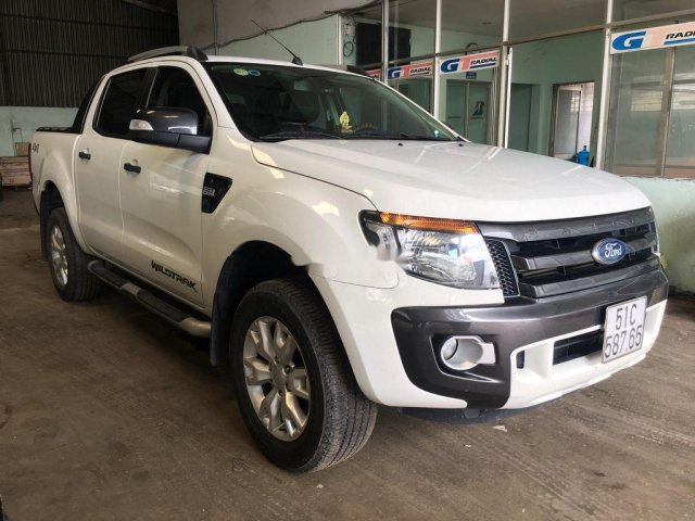 Cần bán gấp Ford Ranger Wildtrak đời 2015, màu trắng, xe nhập, giá cạnh tranh