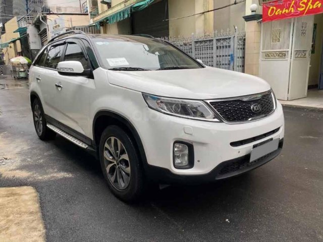 Bán xe Kia Sorento năm sản xuất 2017, màu trắng như mới