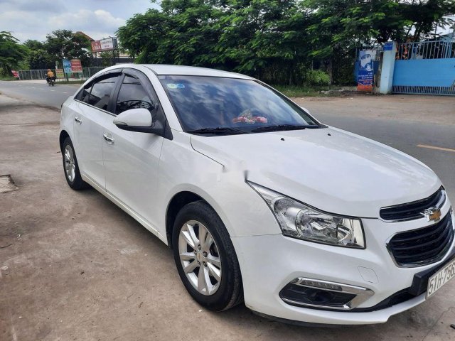 Cần bán gấp Chevrolet Cruze sản xuất 2017 còn mới0