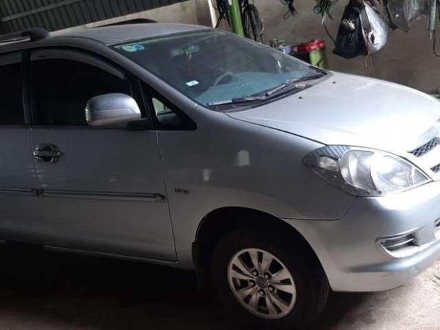 Cần bán Toyota Innova đời 2007, màu bạc, giá chỉ 180 triệu0