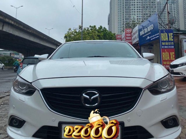 Cần bán Mazda 6 2.0 năm 2015, xe đẹp xuất sắc0