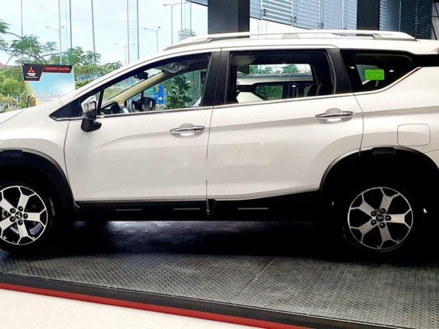 Bán Mitsubishi Xpander Cross đời 2020, màu trắng, nhập khẩu 0