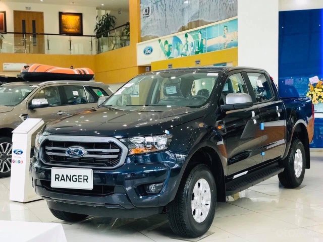 Ford Ranger XLS  hỗ trợ 50% tiền thuế - Đủ màu giao ngay0