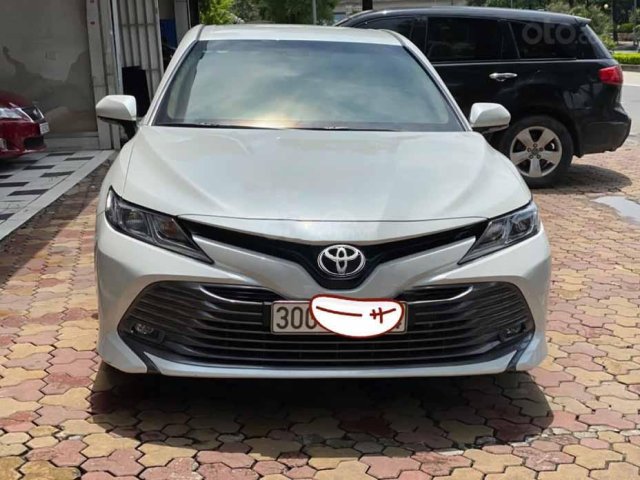 Bán Toyota Camry 2.0G sản xuất năm 2020, màu trắng, nhập khẩu