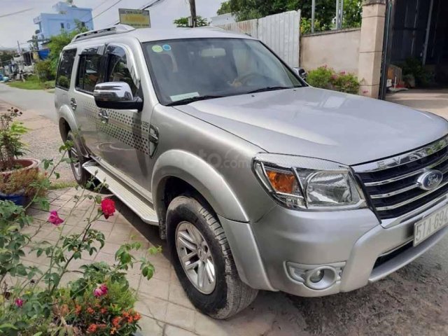 Bán Ford Everest sản xuất năm 2010, màu bạc còn mới0