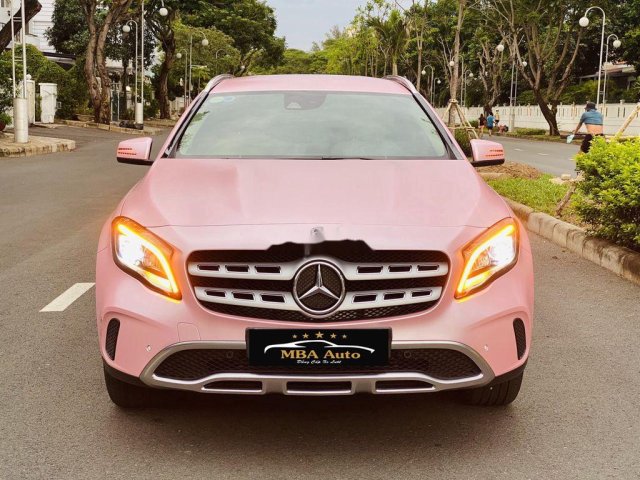 Bán Mercedes GLA 200 đời 2019, màu hồng, xe siêu lướt0