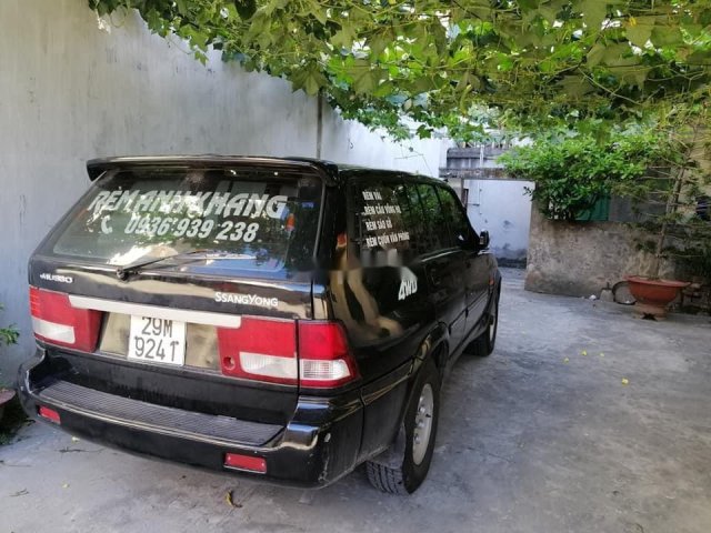 Cần bán xe Ssangyong Musso năm 2001, màu đen 