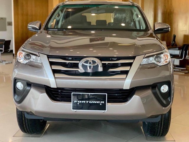 Cần bán xe Toyota Fortuner năm sản xuất 2020, giá tốt nhất0