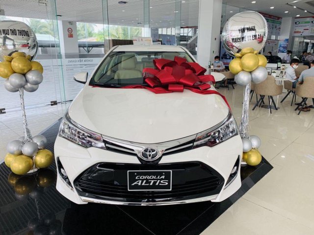 Bán Toyota Corolla Altis năm sản xuất 2020, màu trắng, giá tốt