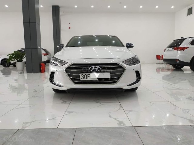 Elantra 2.0AT màu trắng 2018 Odo 1v8 bán tại chính hãng Hyundai Phạm Văn Đồng0