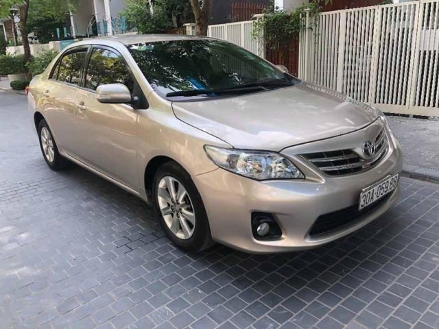 Bán Toyota Corolla Altis AT đời 2013 chính chủ, giá chỉ 520 triệu