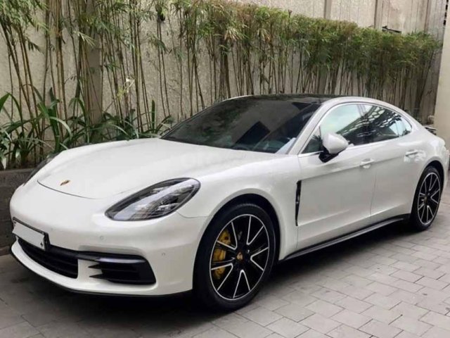 Bán xe Porsche Panamera đời 2018, màu trắng, xe nhập còn mới0