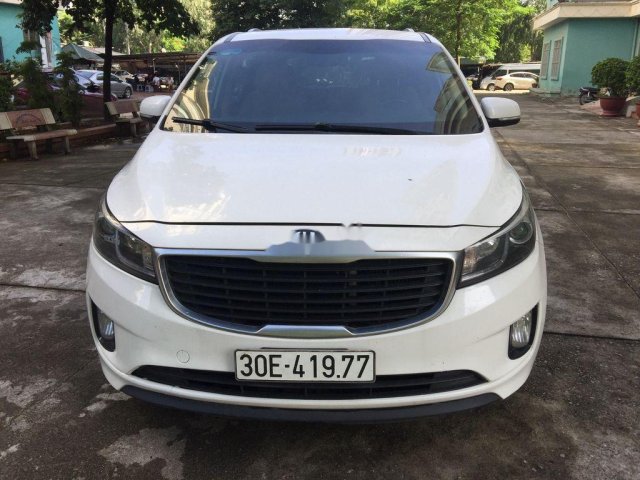 Chính chủ bán Kia Sedona sản xuất 2017, màu trắng0