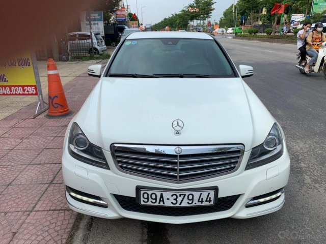 Xe Mercedes C250 năm sản xuất 2012, giá chỉ 550 triệu0