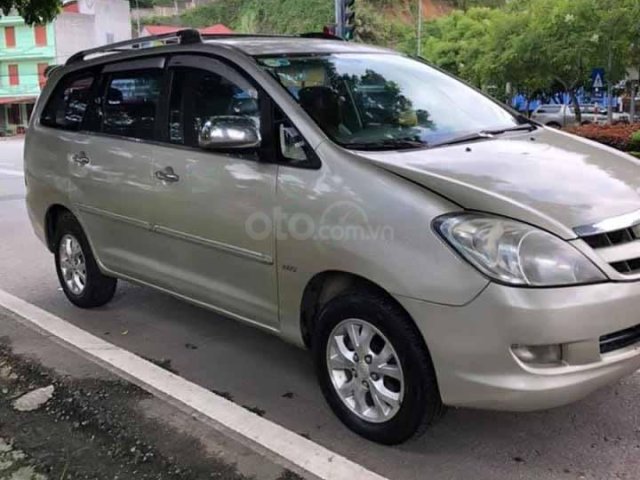 Cần bán gấp Toyota Innova G sản xuất 2007, màu bạc  