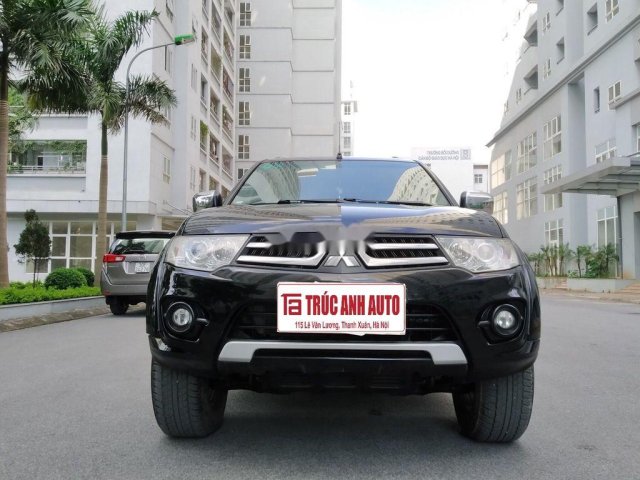 Cần bán gấp Mitsubishi Pajero Sport năm 2014, số sàn0