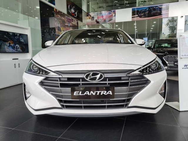 Elantra giá hót nhất năm + 50% TTB