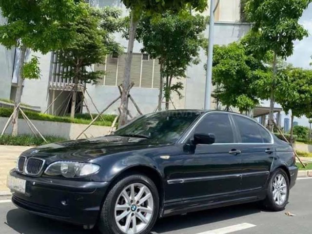 Cần bán xe BMW 3 Series 318i đời 2004, màu đen