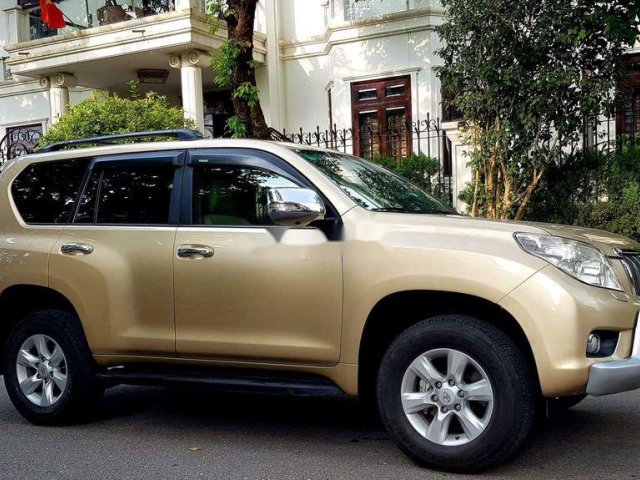 Bán xe Toyota Land Cruiser Prado sản xuất 2010, màu vàng cát, xe nhập, giá 920tr0