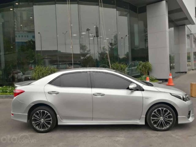 Bán Toyota Corolla Altis 2.0V sản xuất năm 2014, màu bạc, giá tốt