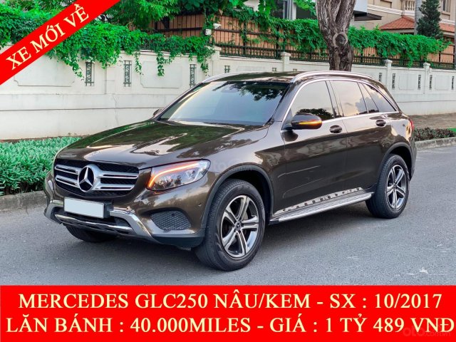 Quốc Duy Auto - bán xe Mercedes GLC 250 nâu/kem model 2018 siêu đẹp - trả trước 550 triệu nhận xe0