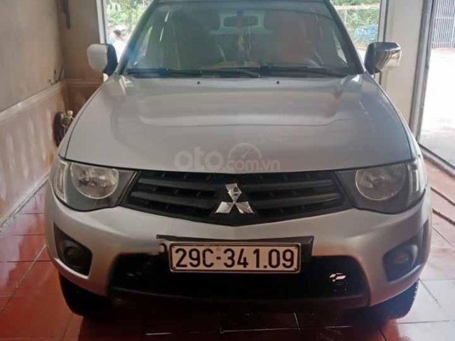 Bán xe Mitsubishi Triton đời 2013, màu bạc, nhập khẩu Thái  