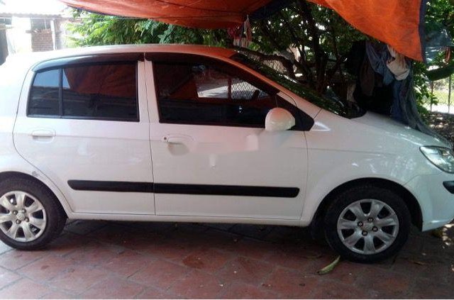 Cần bán xe Hyundai Getz 2010, màu trắng, nhập khẩu xe gia đình